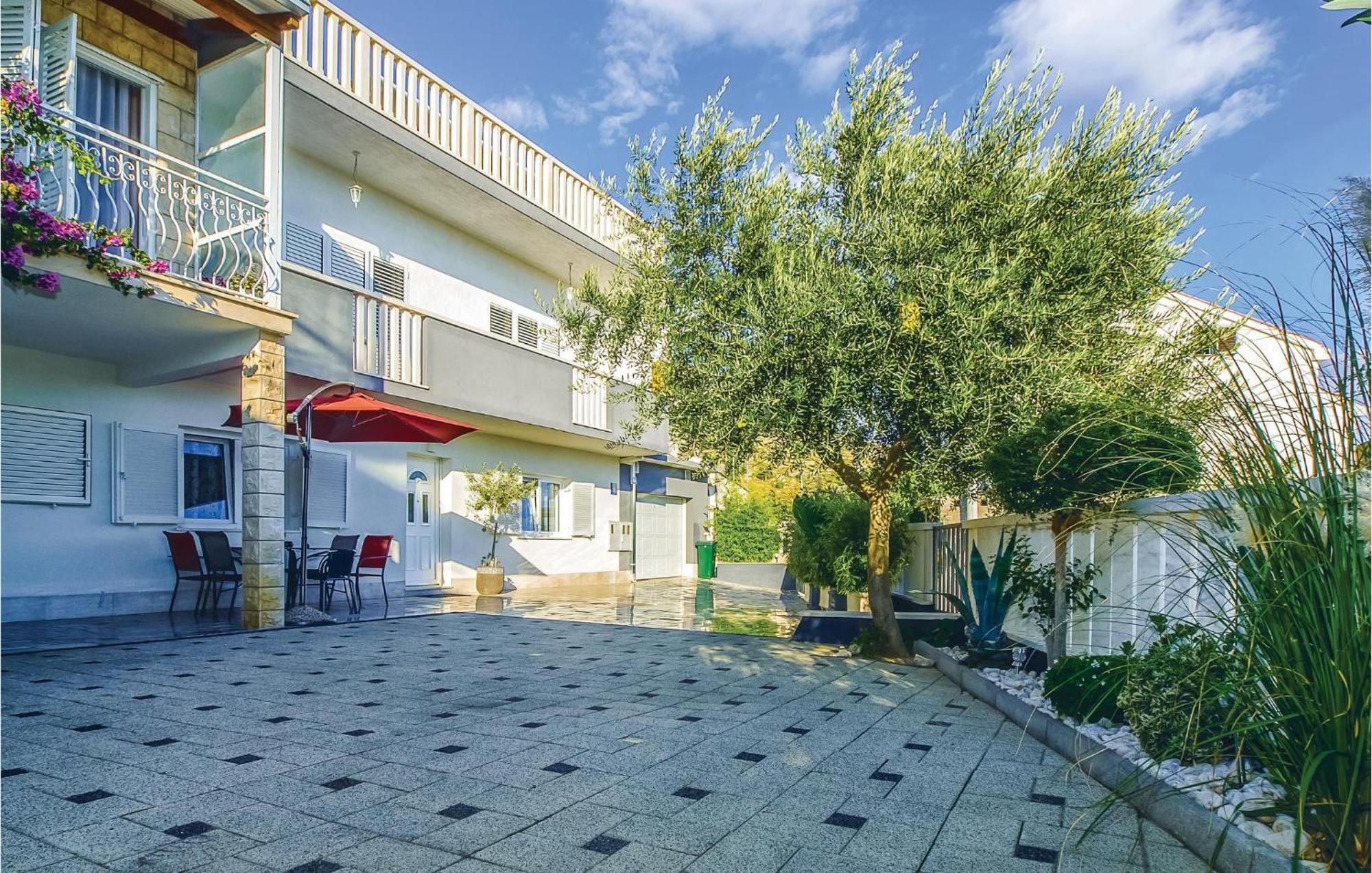 Apartment Stjepana 05 Dugi Rat Exterior foto